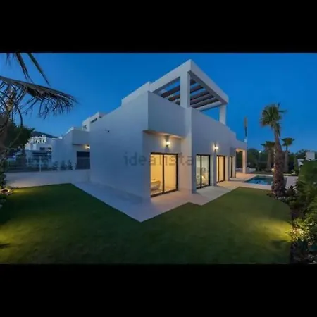 Villa De Lujo Con Piscina Finestrat