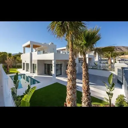 De Lujo Con Piscina Finestrat
